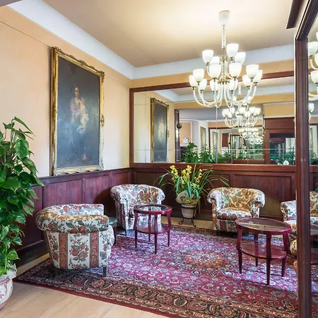 Minerva Palace Отель