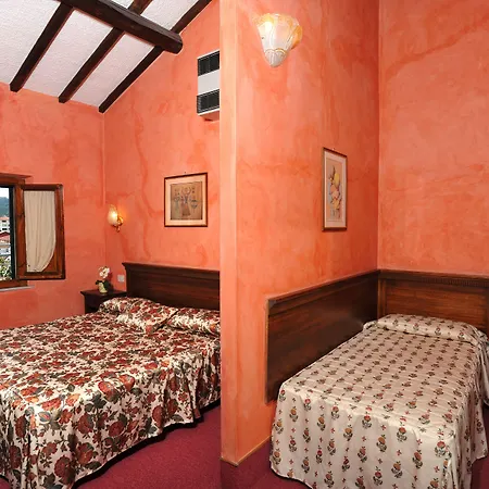Отель Minerva Palace 4*