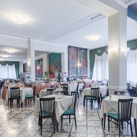 Отель Minerva Palace Монтекатини-Терме