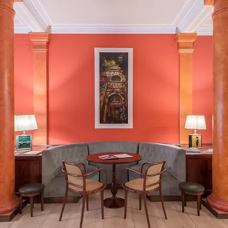 Minerva Palace Hotell 4*