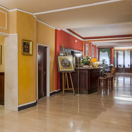 Minerva Palace Hotel 4*