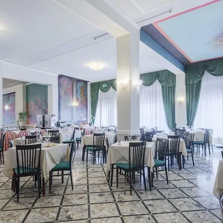 Minerva Palace Hotel 4*