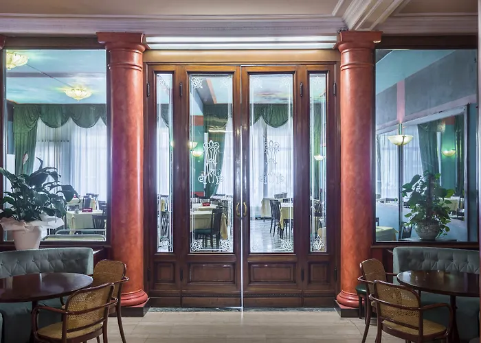 فندق Minerva Palace 4*