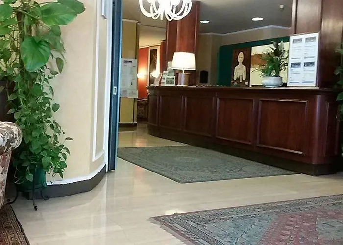 Minerva Palace فندق 4*